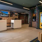 Easyhotel 3*