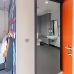 Easyhotel Hotel