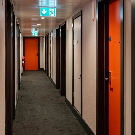 Easyhotel Hotell