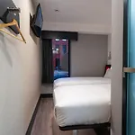 Easyhotel Hotel 3*