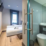 Easyhotel