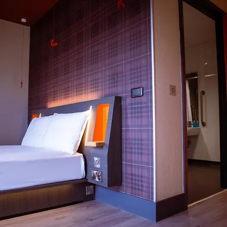 Отель Easyhotel Дублин