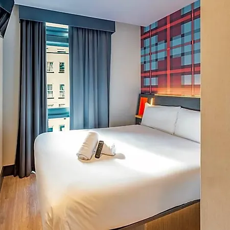 Easyhotel 3* دبلن