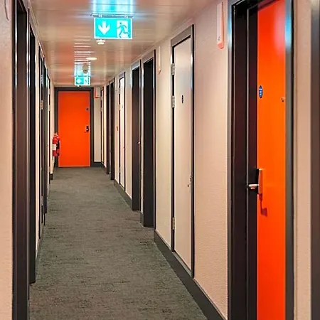 Easyhotel فندق