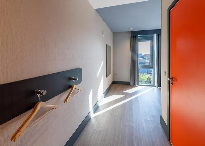 Easyhotel Szálloda 3*
