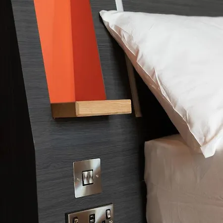 Easyhotel Hotel 3*